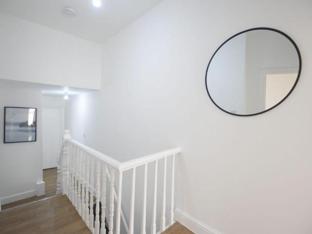 St. George's Road, Forest Gate, E7 2 bed flat to rent £1,700 pcm £392 pw