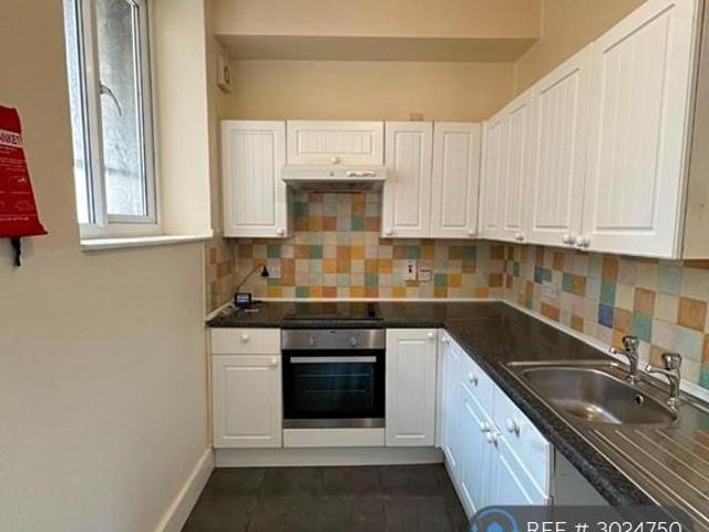 St Georges St, Northampton, NN1 1 bed flat to rent £800 pcm £185 pw