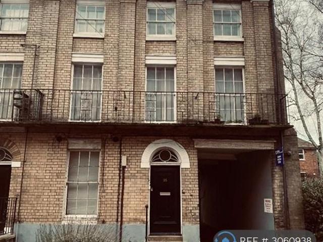 St. Georges Street, Ipswich, IP1 1 bed flat to rent £625 pcm £144 pw