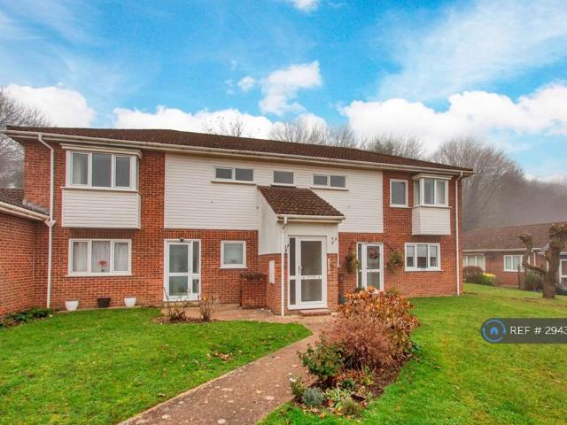 St. Georges Square, Longfield, DA3 1 bed flat to rent £1,150 pcm £265 pw