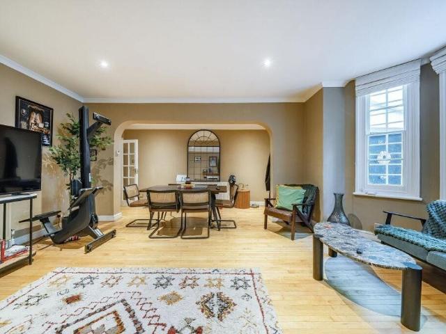 St. Georges Square, Pimlico SW1V, 2 bed flat to rent, £3,792 pcm | PrimeLocation