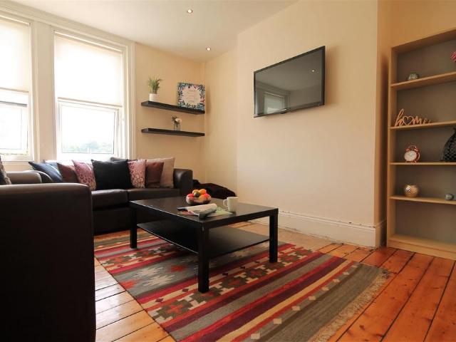 St Georges Terrace, Jesmond 6 bed terraced house to rent £2,346 pcm £541 pw