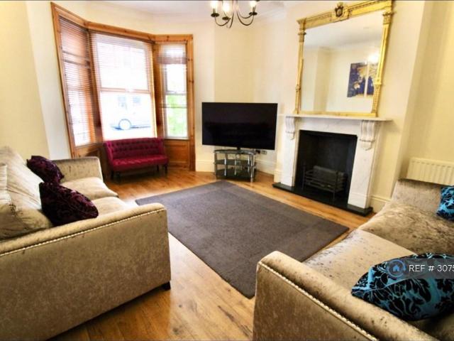 St. Georges Terrace, Jesmond. 6 bed terraced house to rent £4,914 pcm £1,134 pw