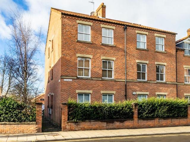 St Giles Gate, Gillygate, York YO31, 1 bed flat to rent, £1,025 pcm | PrimeLocation