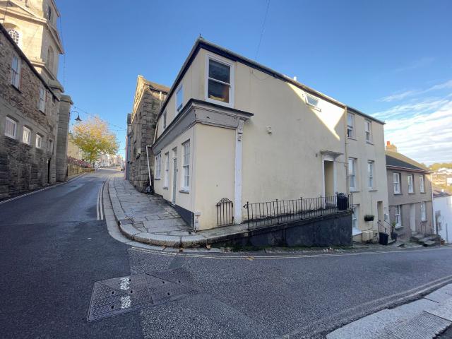 St. Gluvias Street, Penryn TR10, 3 bed flat to rent, £1,475 pcm | PrimeLocation