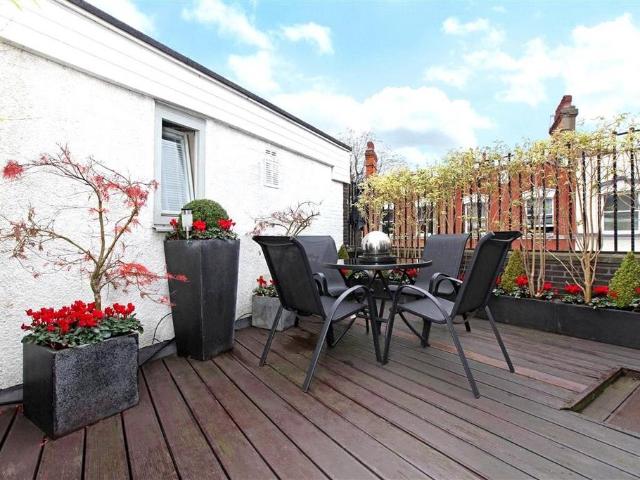 St Helen Cottage, 14 The Mount, London, NW3 6SZ, United Kingdom | 2 bed apartment for rent #83895969 | Rentberry