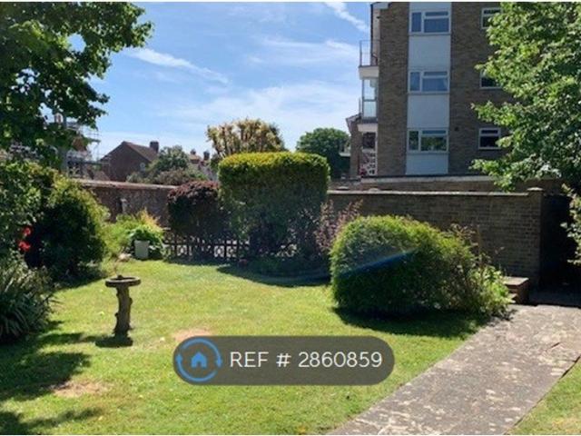 St Helenas Court, Eastbourne BN21, 2 bed flat to rent, £1,200 pcm | PrimeLocation