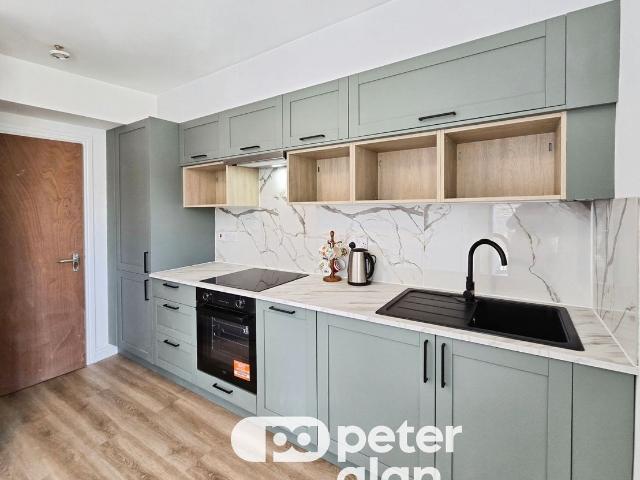 St. Helens Avenue, Swansea SA1, 3 bed flat to rent, £1,200 pcm | PrimeLocation