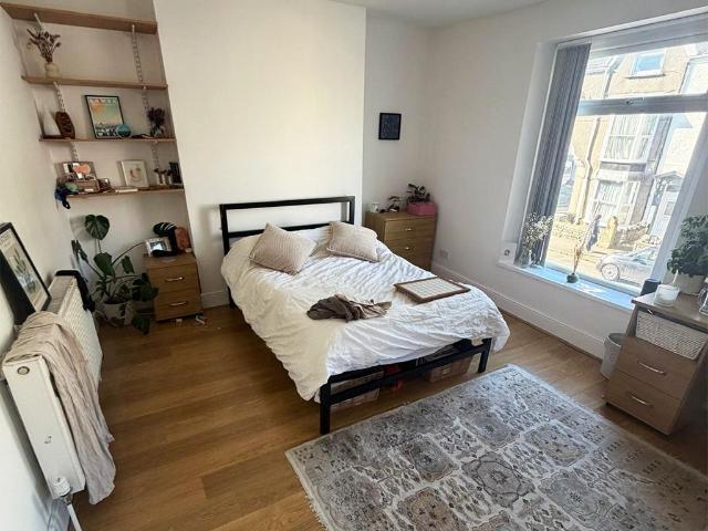St. Helens Avenue, Swansea SA1, 4 bed shared accommodation to rent, £1,600 pcm | PrimeLocation