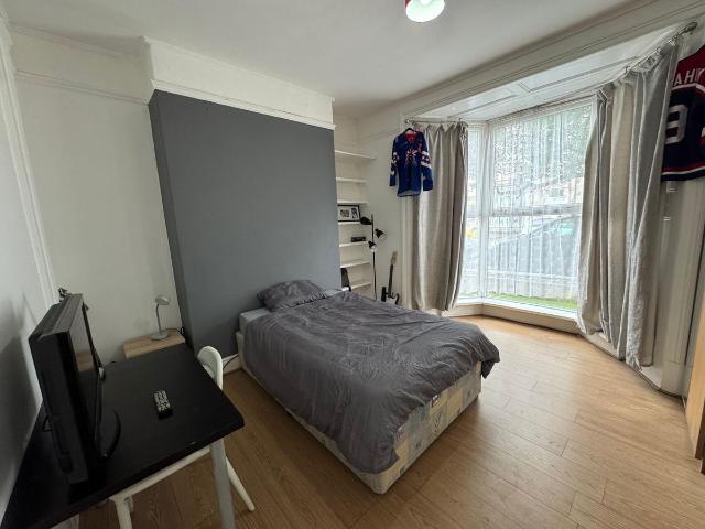 St. Helens Avenue, Swansea SA1, 6 bed shared accommodation to rent, £450 pcm | PrimeLocation