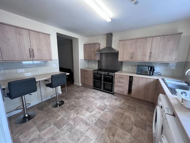 St. Helens Avenue, Swansea, SA1 6 bed terraced house to rent £2,320 pcm £535 pw