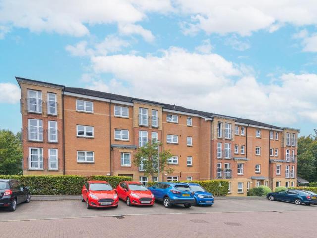 St Helens Gardens, Glasgow, G41 3DG, United Kingdom | 2 bed apartment for rent #134708943 | Rentberry