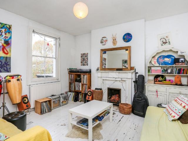 St Helen's Gardens, Ladbroke Grove W10, 2 bed flat to rent, £1,950 pcm | PrimeLocation