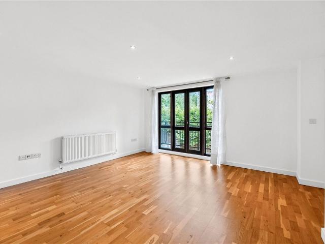 St. Helens Gardens, London W10, 3 bed flat to rent, £4,200 pcm | PrimeLocation