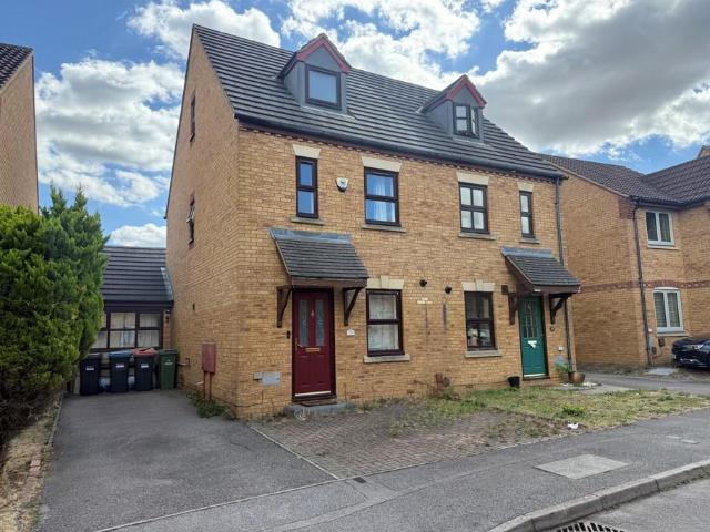 St. Helens Grove, Monkston 4 bed semi detached house to rent £1,800 pcm £415 pw