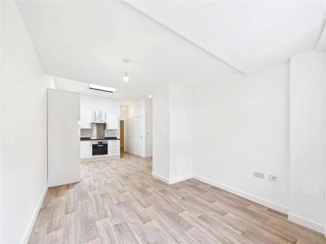 St. Helens Lane, Colchester, Essex, CO1 1 bed apartment to rent £1,000 pcm £231 pw