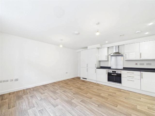 St. Helens Lane, Colchester, Essex, CO1 1 bed apartment to rent £1,025 pcm £237 pw