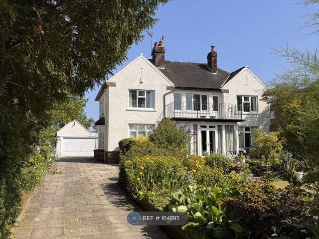 St Helens Lane, Leeds LS16, 2 bed maisonette to rent, £1,800 pcm | PrimeLocation