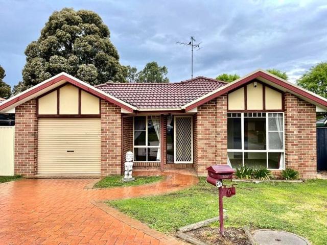 St Helens Park, 6 Dwyer Place