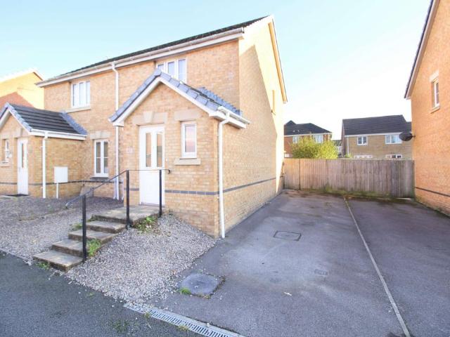 St. Ilid's Meadow, Llanharan CF72 9FU 2 bed semi detached house to rent £900 pcm £208 pw