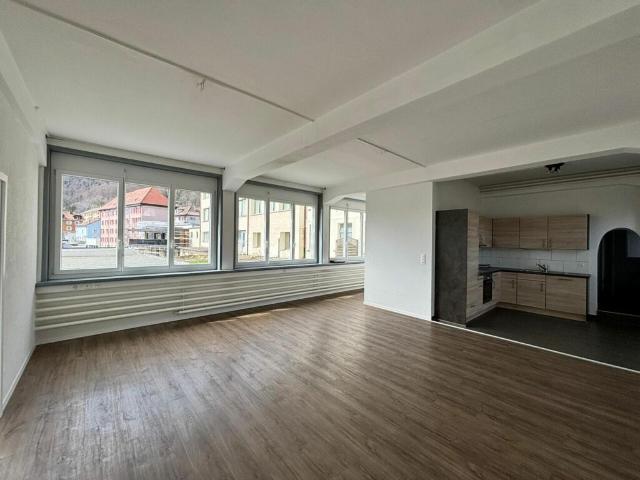 St Imier, bel appartement de 3.5 pièces avec un espace de jardin privatif