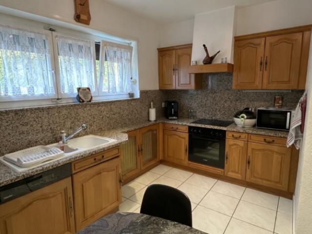 St Imier, magnifique appartement de 4.5 pièces au 1er étage avec balcon et terrasse