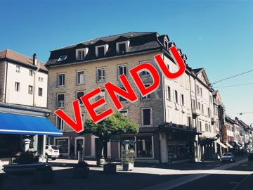 St Imier, Miethaus mit 8 Wohnungen und 2 Geschäften