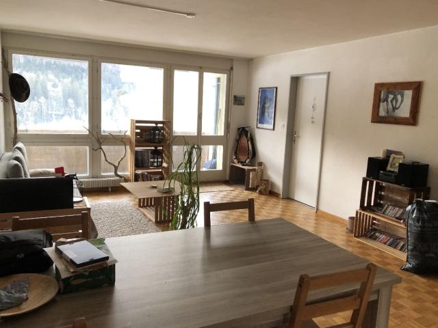 St Imier, schöne 2.5 Zimmer Wohnung im 2. OG