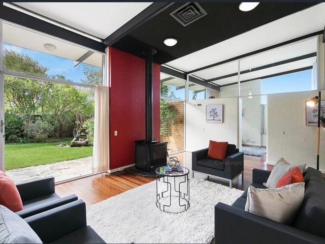 St Ives North Primary Zone Include Pool Maintenance* Single Level Walk to Warrimoo Oval/tennis courts