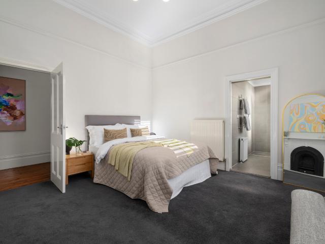 St Ives’ Family Sanctuary in Coveted Locale