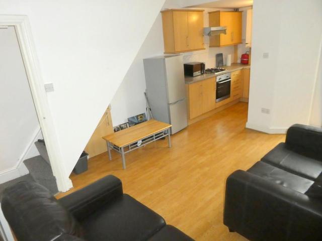 St. Ives Road, Rusholme 3 bed terraced house to rent £1,300 pcm £300 pw