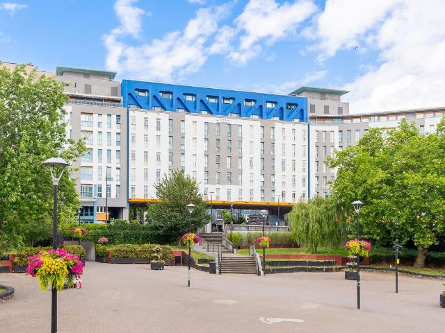 St. James Barton, Bristol BS1, 2 bed flat to rent, £2,400 pcm | PrimeLocation