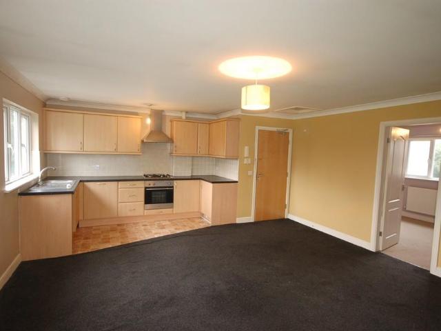 St James Fold, Blackburn 2 bed apartment to rent £675 pcm £156 pw