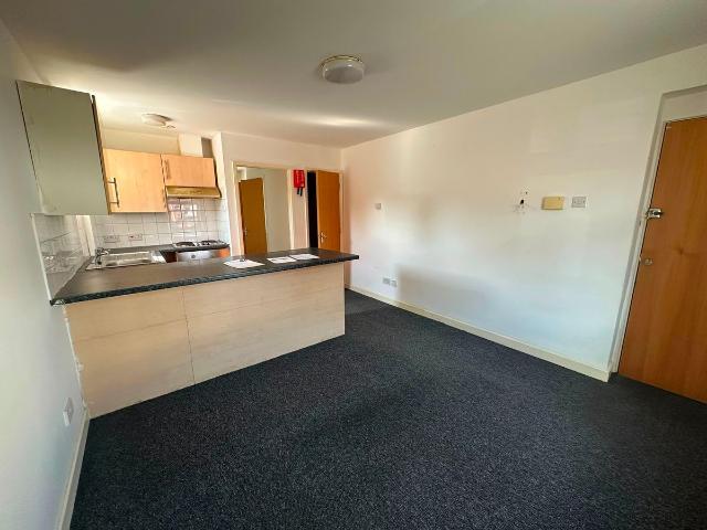 St. James Gardens, Oldbury B68, 1 bed flat to rent, £750 pcm | PrimeLocation