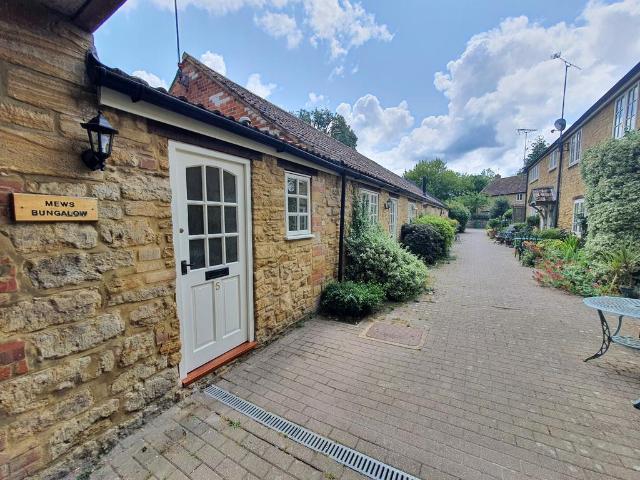 St. James Mews, St James Street. 1 bed bungalow to rent £775 pcm £179 pw