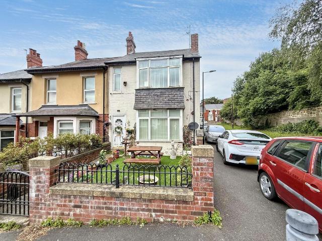 St. James Road, Benwell, Newcastle Upon Tyne NE15, 2 bed flat to rent, £750 pcm | PrimeLocation