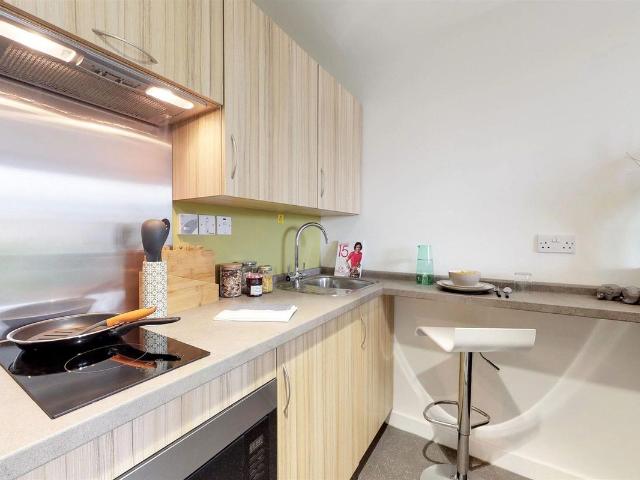 St. James Road, Glasgow G4, Studio to rent, £1,170 pcm | PrimeLocation