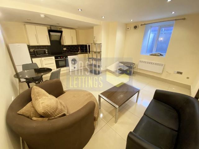St. James Road, Stoneygate LE2, 1 bed flat to rent, £795 pcm | PrimeLocation