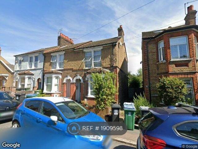 St James Road, Watford WD18, 2 bed semi detached house to rent, £1,800 pcm | PrimeLocation