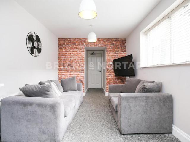 St. James Street, Newcastle Upon Tyne. 6 bed apartment to rent £3,250 pcm £750 pw