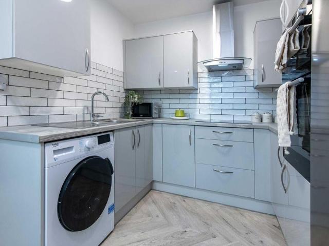 St. James's Street, Nottingham. 5 bed house to rent £2,297 pcm £530 pw