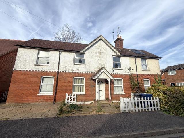 St. James's Place, Kemble St. James's. 1 bed flat to rent £1,100 pcm £254 pw