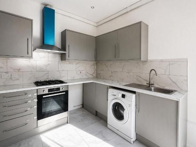 St. James's Road, Croydon CR0, 3 bed terraced house to rent, £2,350 pcm | PrimeLocation