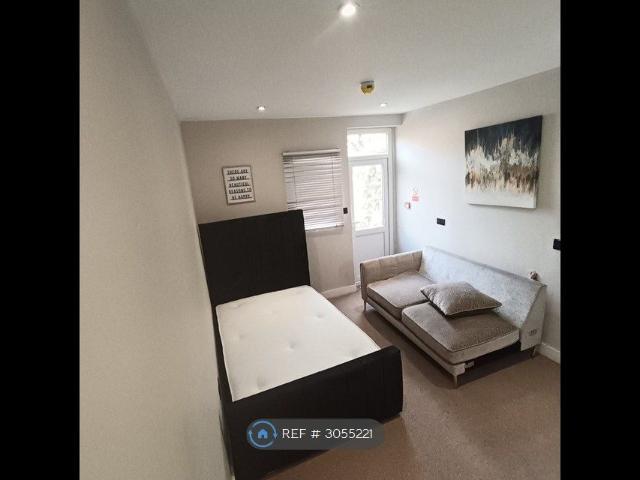 St James's Road, Croydon CR0, Studio to rent, £950 pcm | PrimeLocation