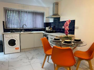 St. James's Road, Dudley DY1, 2 bed flat to rent, £1,000 pcm | PrimeLocation