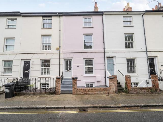 St. James's Road, Southsea 4 bed townhouse to rent £1,995 pcm £460 pw