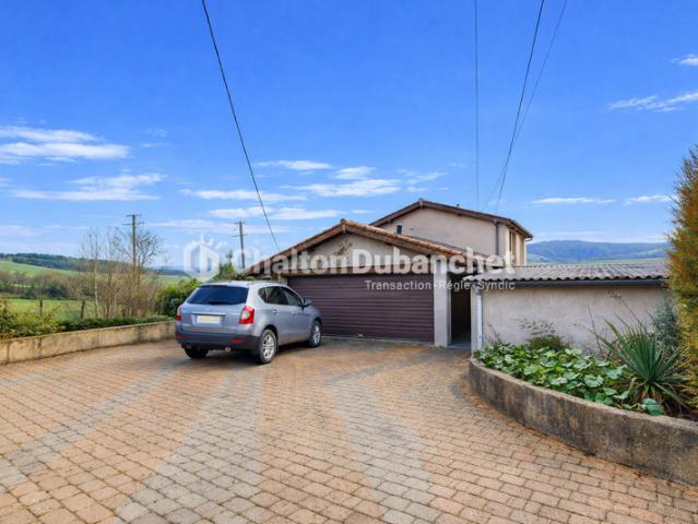 ST JEAN LA BUSSIERE Maison de 127 m²