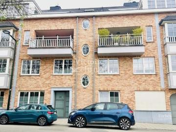 St Job Quarter: beautiful 3 bedroom apartment Bathroom S
