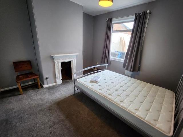 St John Street, Bridgwater, TA6 4 bed house share to rent £477 pcm £110 pw