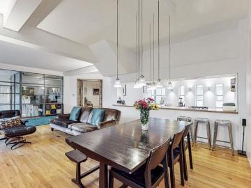 St John Street, EC1V 2 bed apartment to rent £5,700 pcm £1,315 pw